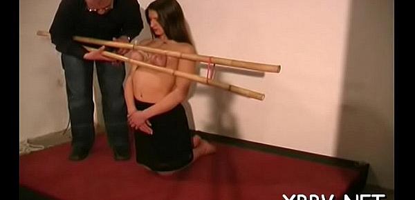  Chick gets tits fastened hard in complete bondage show